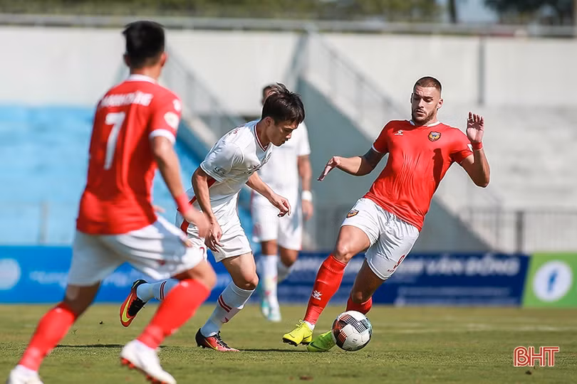 BXH V-League sau vòng 3: Hà Nội FC áp sát nhóm đầu, HAGL rơi tự do