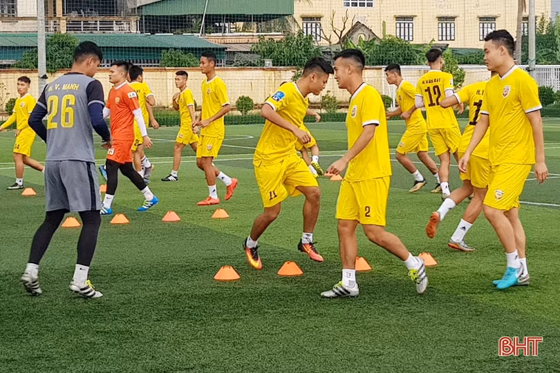 Khán giả tin đội nhà Hồng Lĩnh Hà Tĩnh sẽ đánh bại Fico Tây Ninh