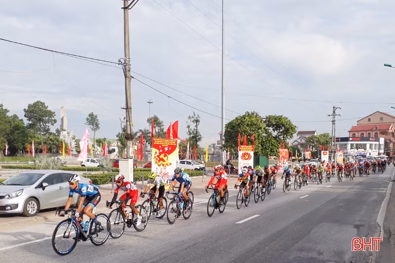 Cúp truyền hình TP Hồ Chí Minh đua chặng 2, qua Hà Tĩnh sáng nay