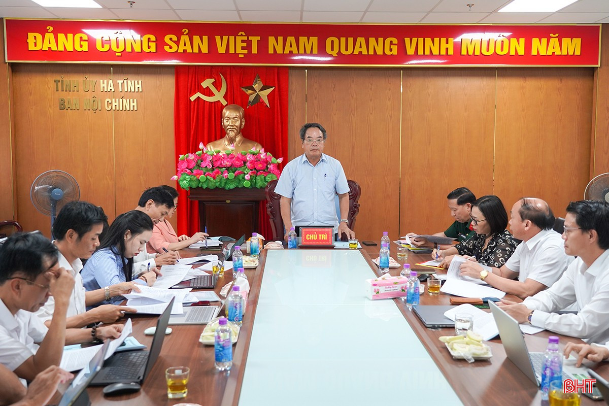 Trưởng ban Nội chính Tỉnh ủy Nguyễn Đình Hải chủ trì hội nghị.
