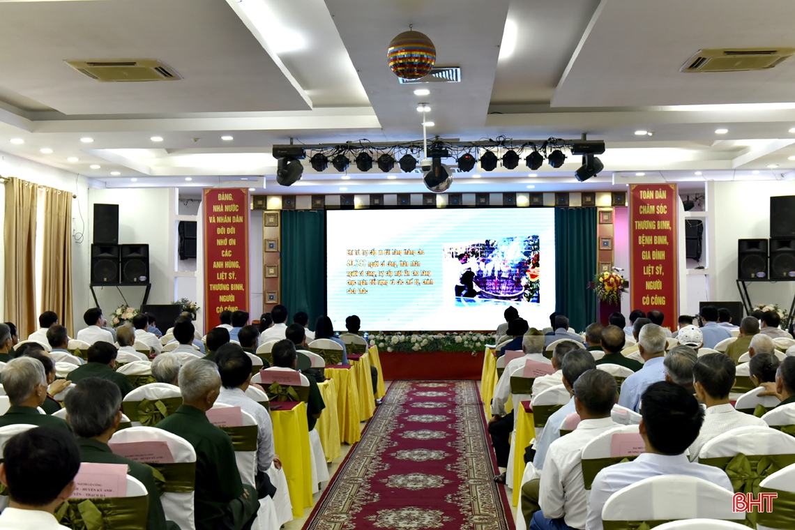 Thực hiện đầy đủ, kịp thời, công khai, minh bạch các chế độ, chính sách với người có công