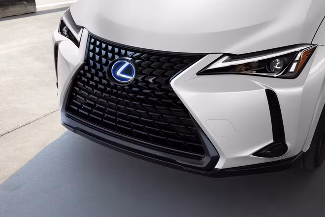 Lexus ra mắt phiên bản UX Black Line 2021, chỉ sản xuất 1.000 chiếc