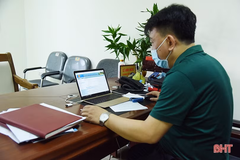Các cơ quan, đơn vị ở Hà Tĩnh nâng cấp độ phòng dịch, chung tay thực hiện “mục tiêu kép”