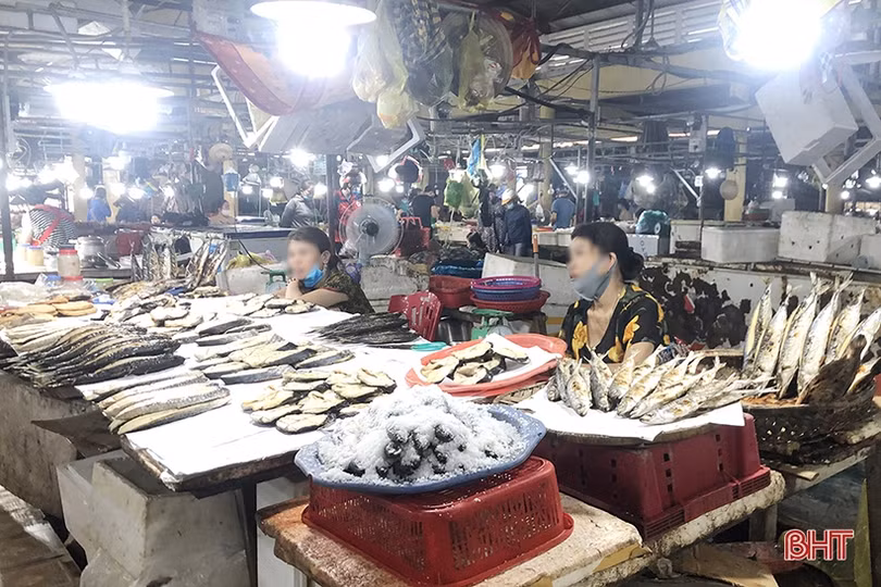 Phòng dịch Covid-19 trong kinh doanh, dịch vụ ở TP Hà Tĩnh: Nơi cảnh giác, chỗ lơ là!