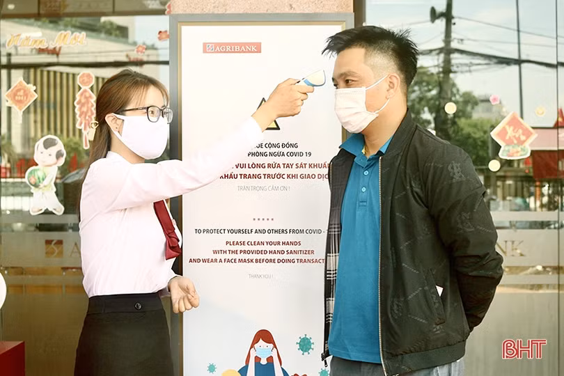 Các cơ quan, đơn vị ở Hà Tĩnh nâng cấp độ phòng dịch, chung tay thực hiện “mục tiêu kép”