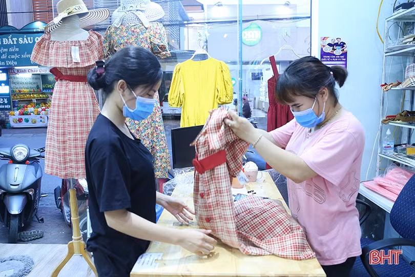 Phòng dịch Covid-19 trong kinh doanh, dịch vụ ở TP Hà Tĩnh: Nơi cảnh giác, chỗ lơ là!