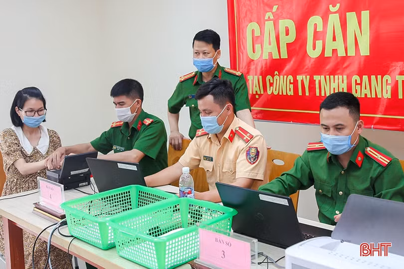 Làm thủ tục cấp căn cước công dân cho hơn 1.700 trường hợp ở Formosa Hà Tĩnh