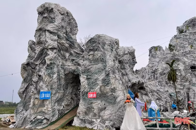 Chiêm ngưỡng hang đá Bê-lem “khổng lồ” từ hàng ngàn cây tre ở Hà Tĩnh