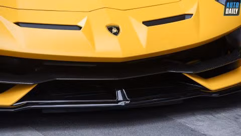 Lamborghini Aventador SVJ Roadster đầu tiên lăn bánh tại Việt Nam