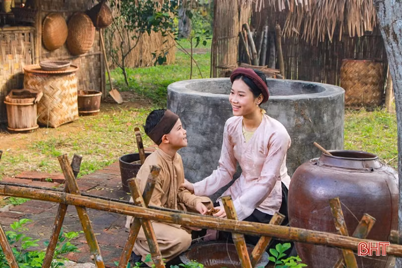 Đạo diễn tài năng quê Hà Tĩnh lại gây “sốt” với bộ phim “Hương vị tình thân”