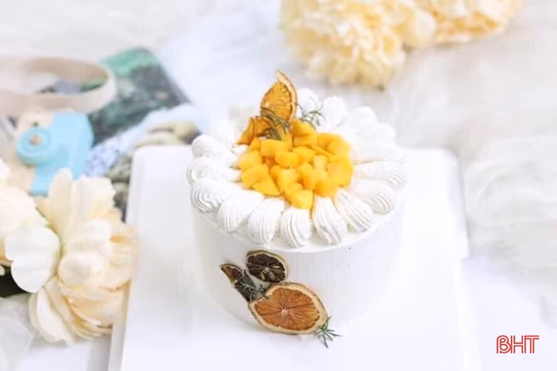 Mê mẩn những mẫu bánh kem chào đón Giáng sinh của cô gái Hà Tĩnh