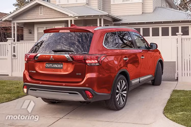 Mitsubishi Outlander 2019 “chốt giá” từ 505 triệu đồng