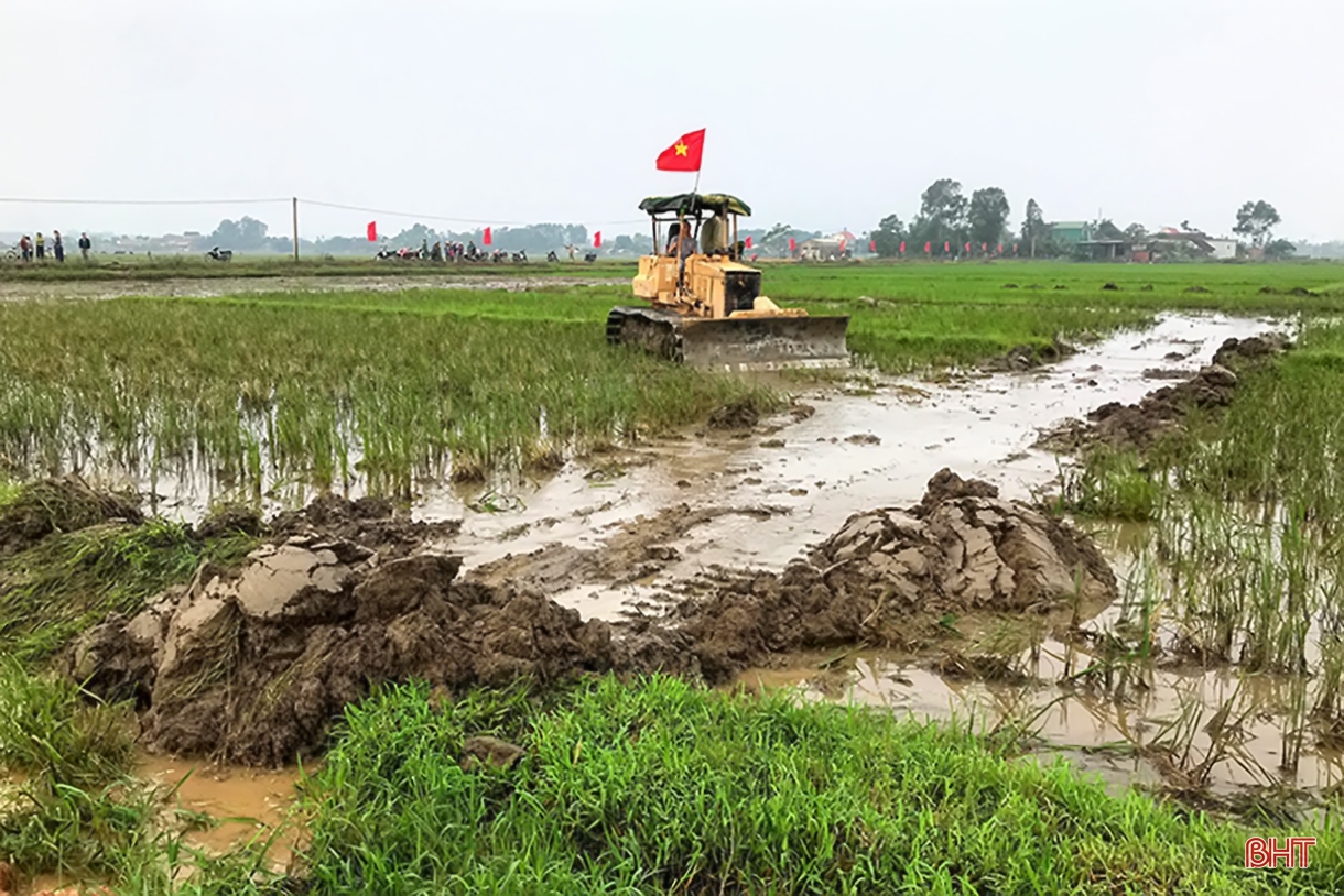 Phá bờ thửa nhỏ hình thành ô thửa lớn - cuộc cách mạng trong nông nghiệp Hà Tĩnh (bài 1): Từ những chủ trương, chính sách đúng, hợp lòng dân