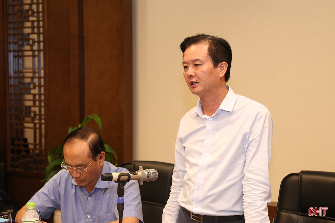 Tập trung tháo gỡ vướng mắc, đảm bảo nguồn vật liệu thi công cao tốc Bắc - Nam qua Hà Tĩnh