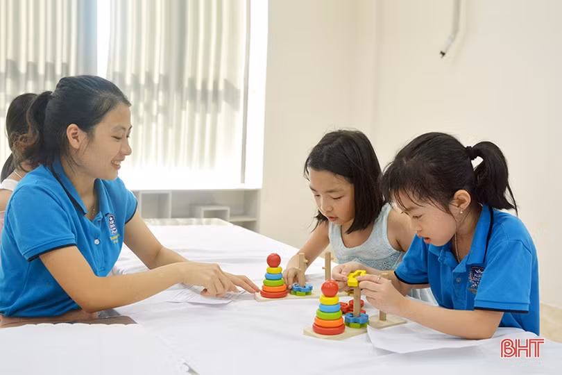 Học sinh Hà Tĩnh hứng thú trải nghiệm các hoạt động toán học