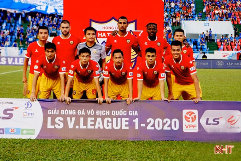 Hạ chủ nhà Than Quảng Ninh 2 - 0, Hồng Lĩnh Hà Tĩnh có 3 điểm đầu tiên ở V.League