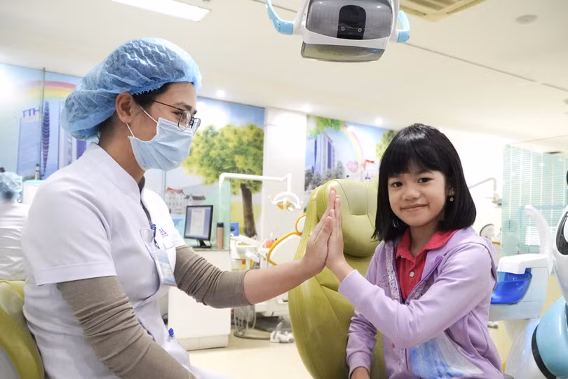 Cơ hội “vàng” cho người dân Hà Tĩnh trồng răng Implant tại Bệnh viện Thái Thượng Hoàng – TP. Vinh