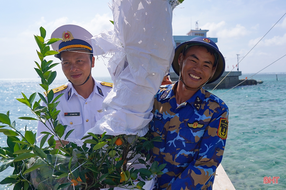 Nhật ký Trường Sa: Xuân về trên huyện đảo yêu thương!