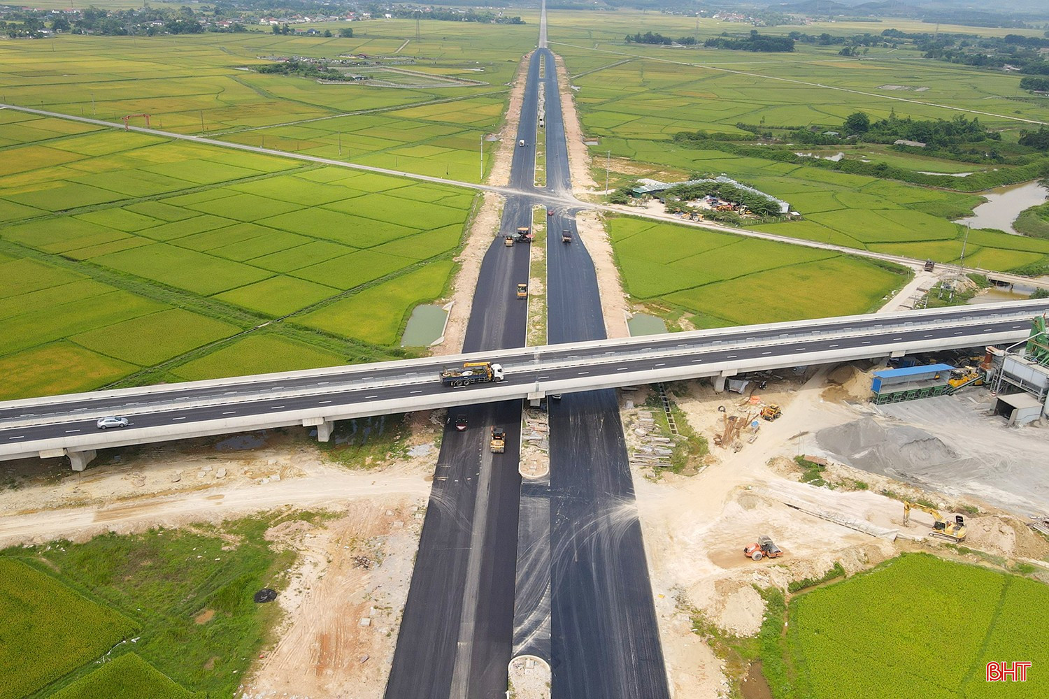 bqbht_br_duong-ham-nghi-keo-dai02.jpg
