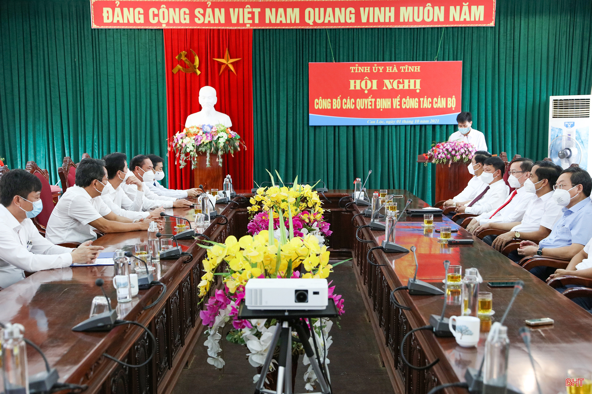 Công bố các quyết định của Ban Thường vụ Tỉnh ủy Hà Tĩnh về công tác cán bộ