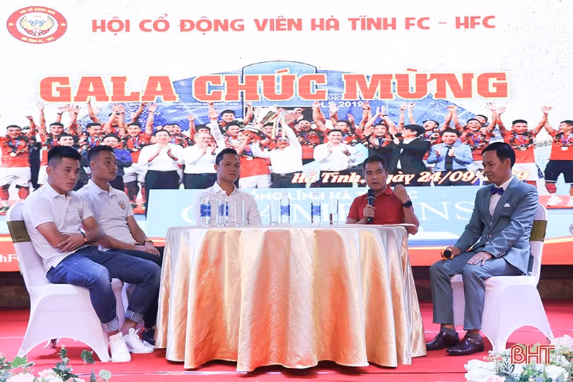 Gala mừng Hồng Lĩnh Hà Tĩnh vô địch Giải hạng Nhất quốc gia LS 2019