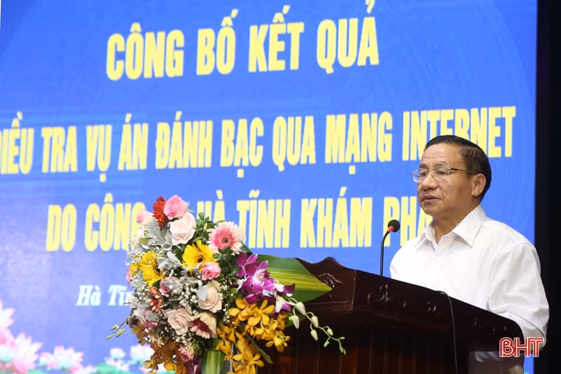 Công an Hà Tĩnh công bố phá vụ án “khủng” 3.000 tỉ đồng cá độ bóng đá qua mạng