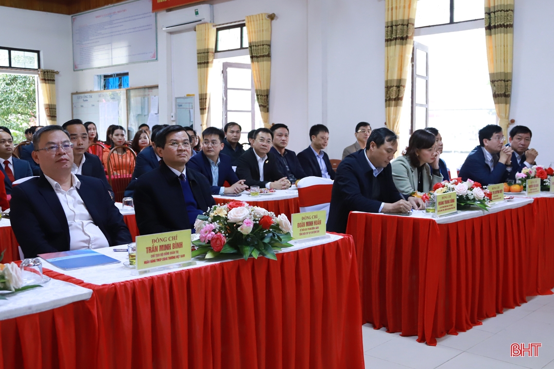 Khánh thành 6 nhà công vụ cho giáo viên các xã vùng khó khăn ở Hà Tĩnh