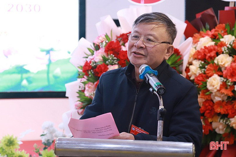 Ông Nguyễn Thế Phiệt - hội viên Hội Khoa học lịch sử tỉnh đề xuất nhiều ý kiến nhằm phát huy vai trò của hội trong xây dựng các tài liệu văn hóa, lịch sử của địa phương.