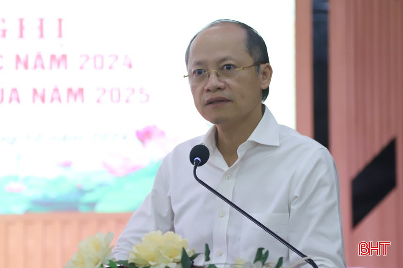 Phó Chủ tịch Thường trực UBND tỉnh Nguyễn Hồng Lĩnh phát biểu tại hội nghị.