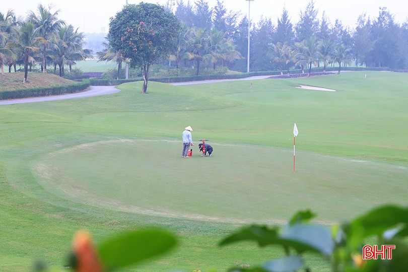 Người lao động Công ty CP Golf Xuân Thành được quan tâm chế độ trong dịp tết Nguyên đán.