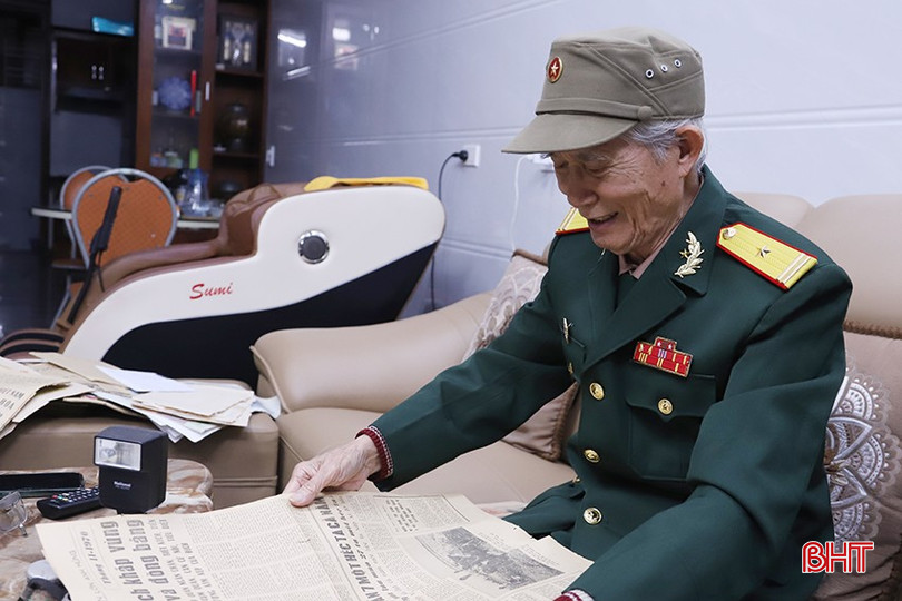 Những hình ảnh, những dòng tin nóng hổi nhà báo Trương Quang Hường gửi về từ chiến trường được đăng tải trên các tờ báo lớn.