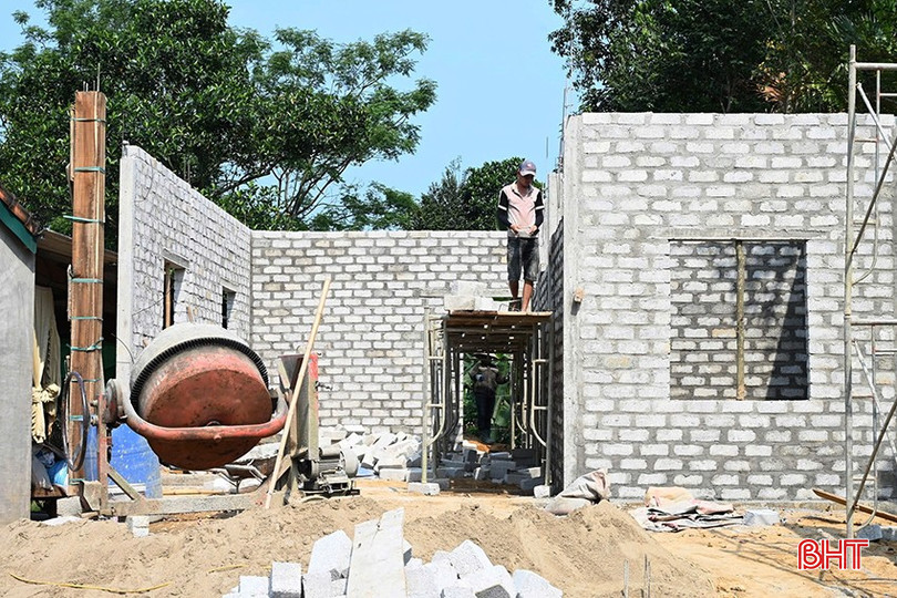 Đến thời điểm này, Hương Khê đã hoàn thành 129/204 nhà ở cho hộ nghèo, cận nghèo.