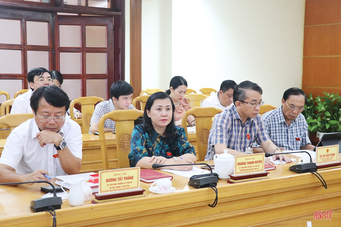 Kỳ họp thứ 7, HĐND tỉnh quyết nghị các nội dung liên quan đến phục hồi và phát triển KT-XH