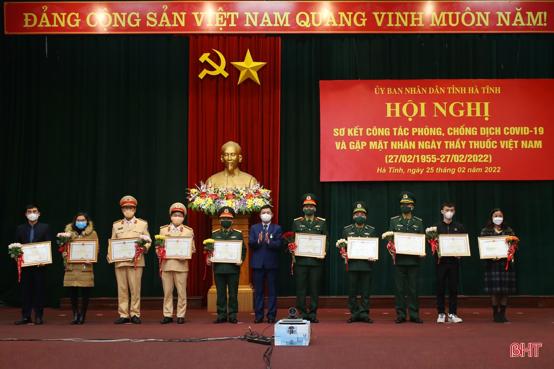 Cả hệ thống chính trị Hà Tĩnh tập trung cao, linh hoạt, sáng tạo hơn nữa trong phòng, chống dịch COVID-19