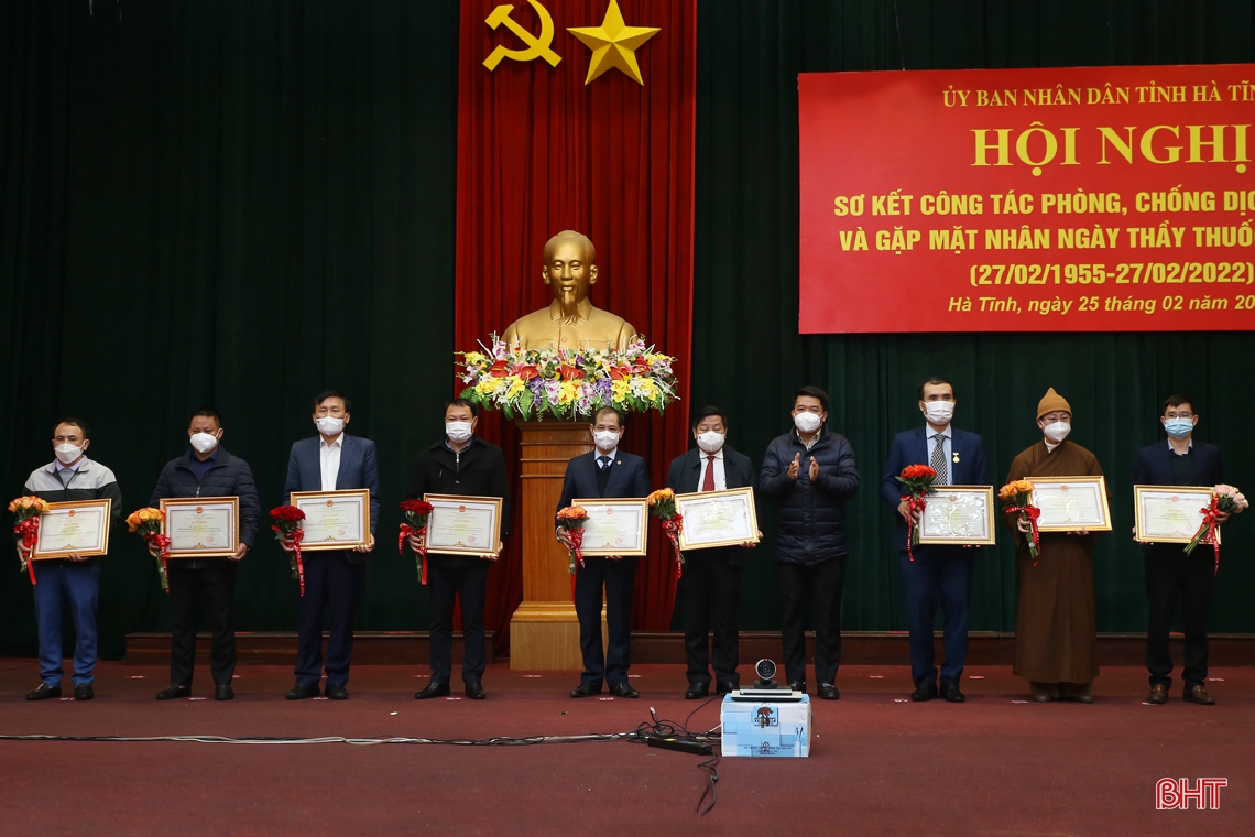 Cả hệ thống chính trị Hà Tĩnh tập trung cao, linh hoạt, sáng tạo hơn nữa trong phòng, chống dịch COVID-19