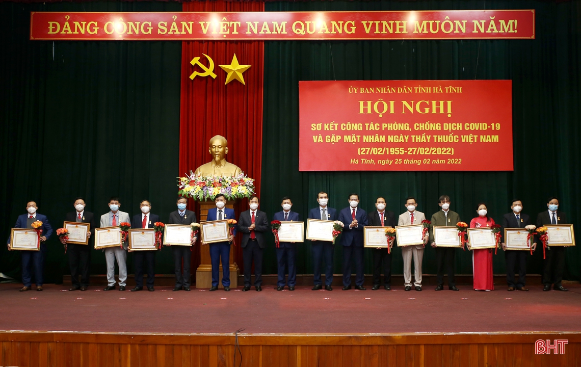 Cả hệ thống chính trị Hà Tĩnh tập trung cao, linh hoạt, sáng tạo hơn nữa trong phòng, chống dịch COVID-19