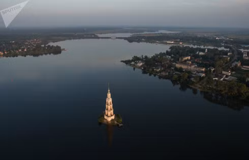 ngo ngang ve dep muon mau cua volga con song dai nhat chau au
