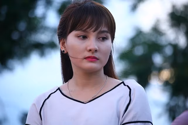 bao thanh trong song chung voi me chong nghe si chan chinh may ai giau su