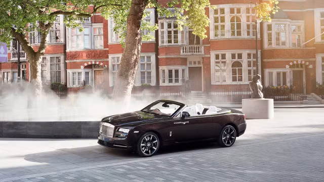 lam quen voi chiec rolls royce dawn dac biet nhat the gioi