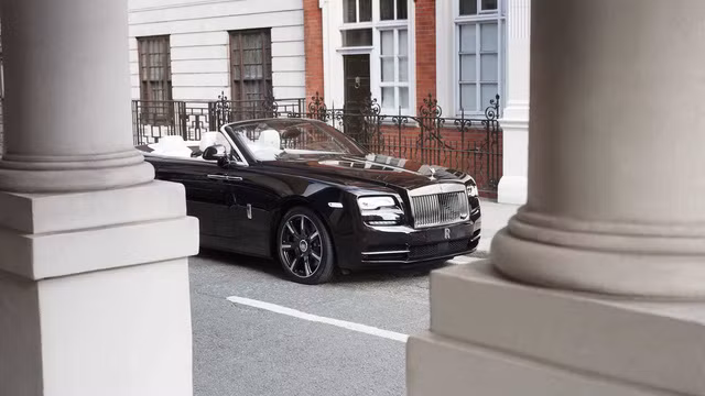 lam quen voi chiec rolls royce dawn dac biet nhat the gioi