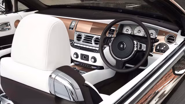 lam quen voi chiec rolls royce dawn dac biet nhat the gioi