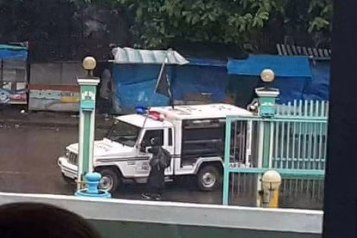 hinh anh quan doi philippines doi pho voi khung bo is o marawi