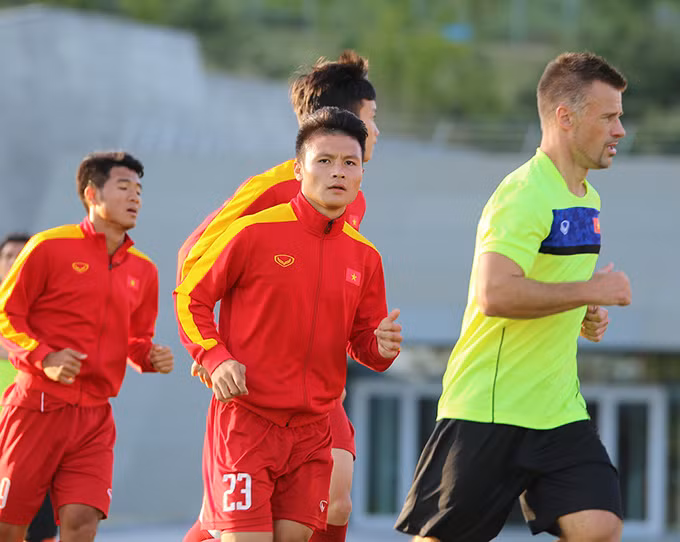 nu cuoi tro lai voi u20 viet nam truoc tran gap honduras