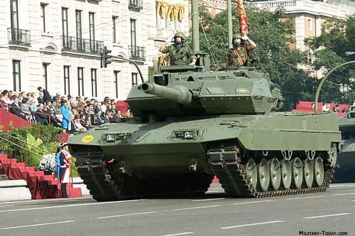 Xe tăng chủ lực Leopard 2A6 của Đức uy lực hàng đầu thế giới