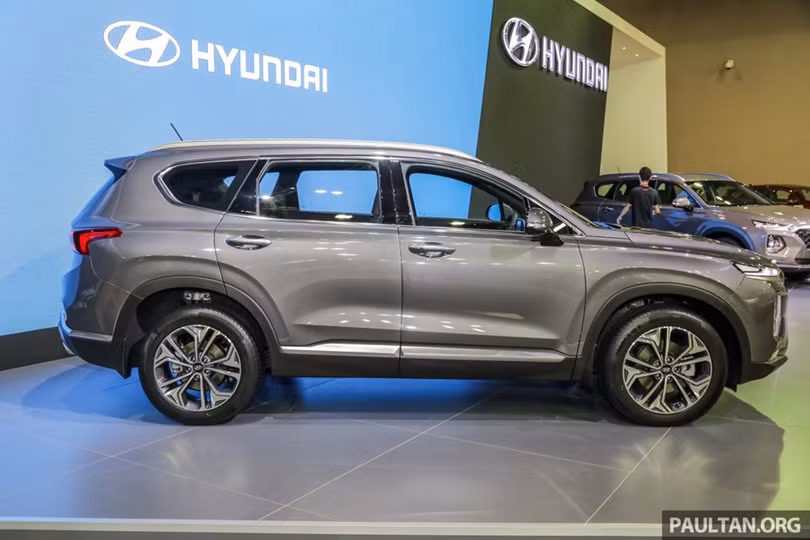 Hyundai Santa Fe 2019 về Malaysia trước Việt Nam, giá gần 45.000 USD