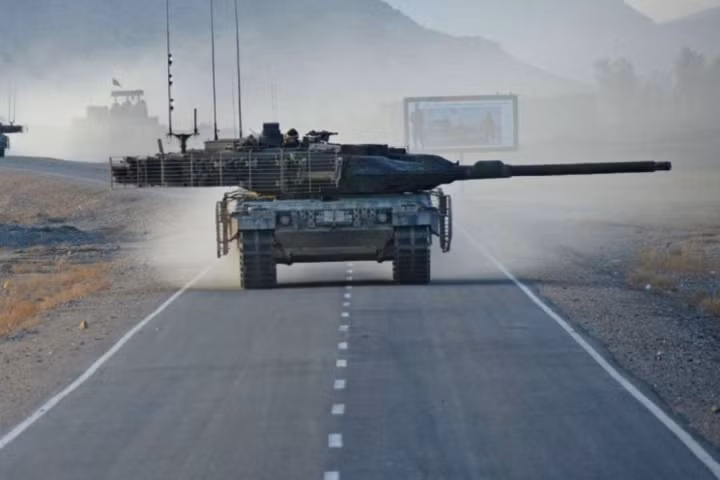 Xe tăng chủ lực Leopard 2A6 của Đức uy lực hàng đầu thế giới