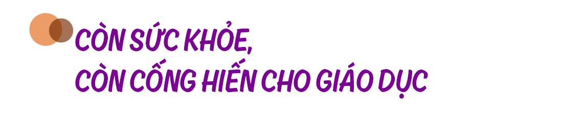Đôi chân không mỏi của người thầy giáo gần trọn đời gắn bó với sự nghiệp “trồng người”