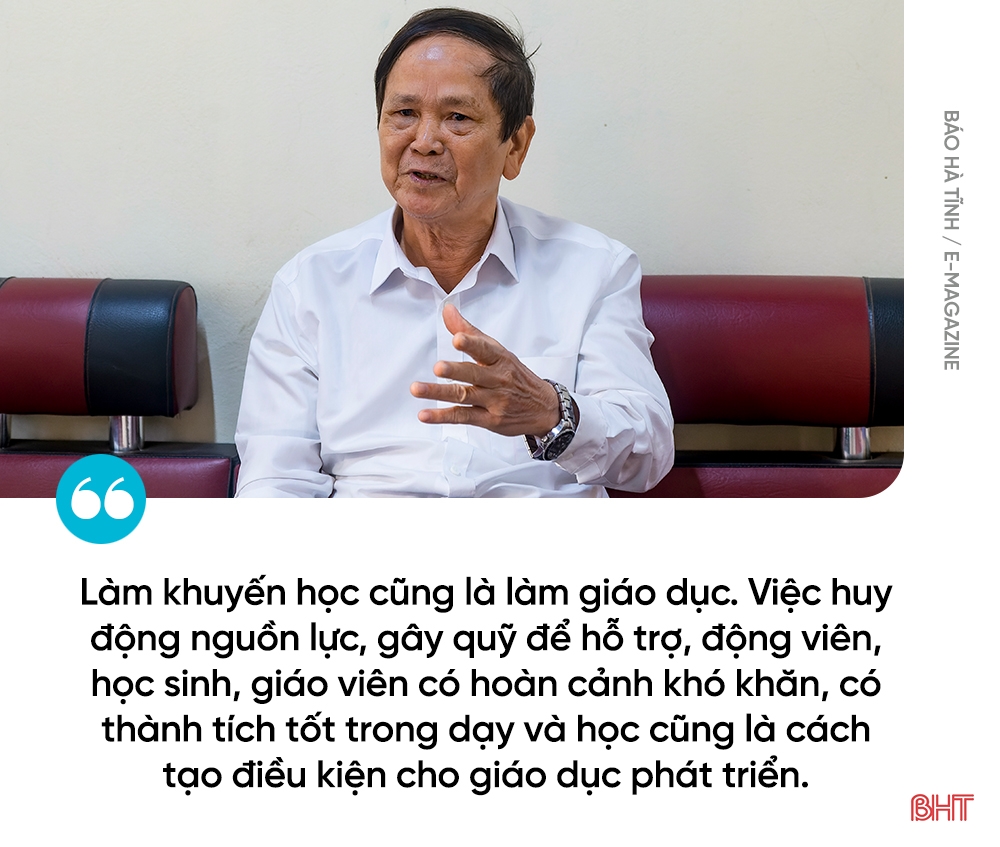Đôi chân không mỏi của người thầy giáo gần trọn đời gắn bó với sự nghiệp “trồng người”
