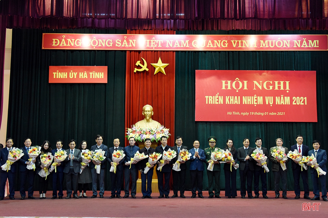 Triển khai Nghị quyết Đại hội Đảng bộ tỉnh gắn với Chương trình hành động thực hiện Nghị quyết Đại hội XIII của Đảng