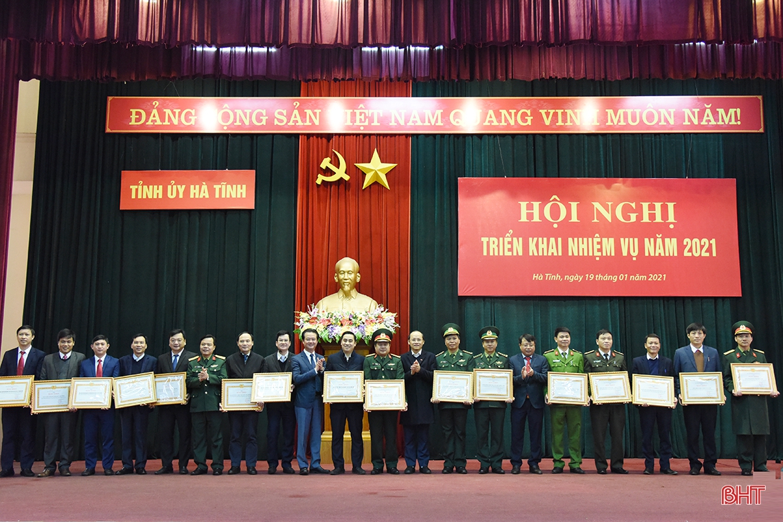 Triển khai Nghị quyết Đại hội Đảng bộ tỉnh gắn với Chương trình hành động thực hiện Nghị quyết Đại hội XIII của Đảng